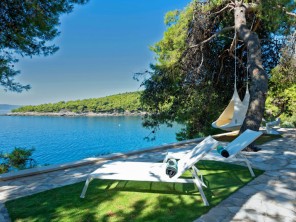 5 Bedroom Luxury Waterfront Villa in Croatia, Dalmatia, Brac